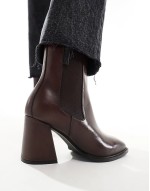 Frankie boot in brown leather